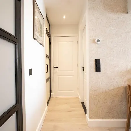 Four Star - Badhuisstraat 6