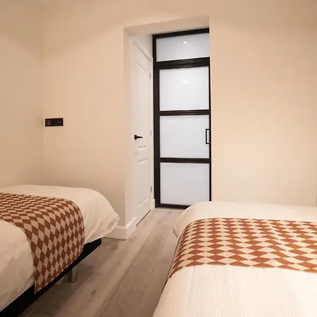 Lejlighedshotel Four Star - Badhuisstraat 6 Haag
